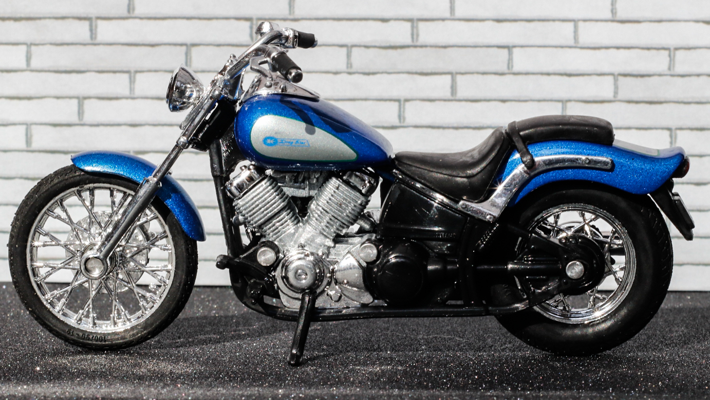 Maisto Yamaha XVS650 Drag Star